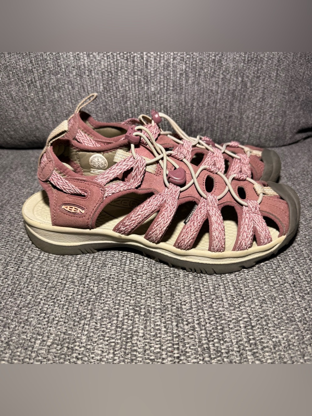 KEEN Women's Whisper Hiking Sandals Rose Brown/ Peach Parfait Size 9